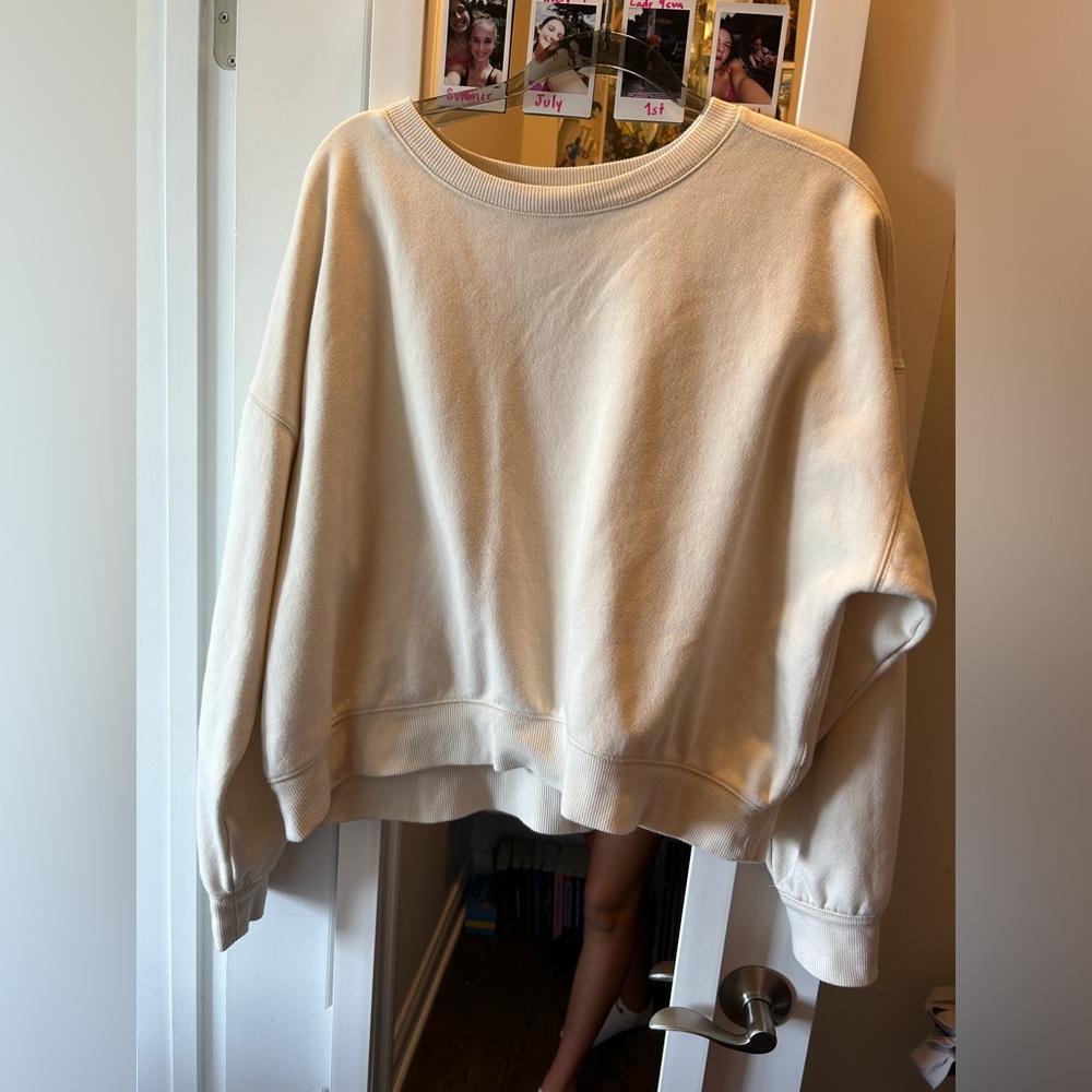 Cream Universal Threads Sweatshirt - Picture 5 of 5